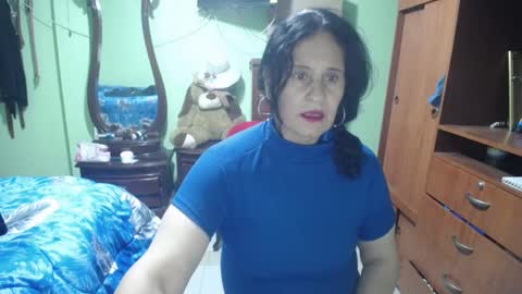 Snapshot of jazmin_rios chatting on February 4, 12:19 am jazmim online show from February 4, 12:19 am
