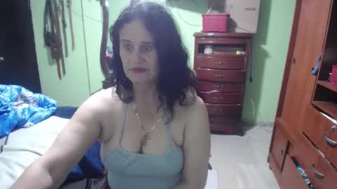 Snapshot of jazmin_rios chatting on February 12, 10:46 am jazmim online show from February 12, 10:46 am