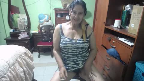Snapshot of jazmin_rios chatting on March 5, 11:06 pm jazmim online show from March 5, 11:06 pm