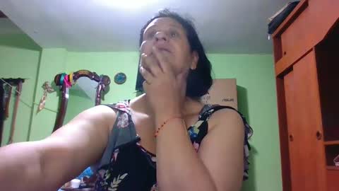 Snapshot of jazmin_rios chatting on January 24, 1:36 pm jazmim online show from January 24, 1:36 pm