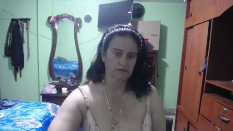 Snapshot of jazmin_rios chatting on February 5, 11:02 am jazmim online show from February 5, 11:02 am