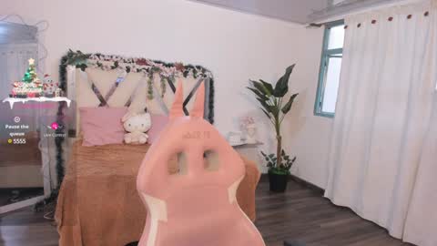 Jazmin  online show from December 4, 7:23 pm