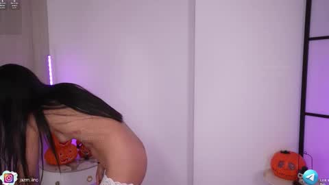 Jazmin online show from October 17, 8:34 pm