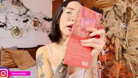 Jazmin online show from October 15, 2:30 pm