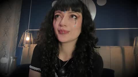 Snapshot of jeannesabatier chatting on September 12, 9:00 pm Jean online show from September 12, 9:00 pm