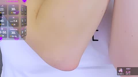 jeanniefox_ online show from March 5, 8:55 pm