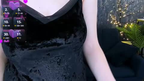 jeanniefox_ online show from March 7, 2:01 pm