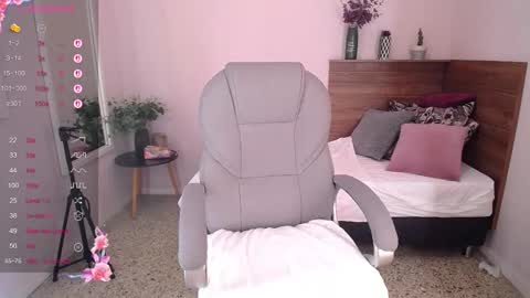 Snapshot of jeinnovemontenegr0 chatting on September 18, 12:37 pm jeinnovemontenegr0 online show from September 18, 12:37 pm