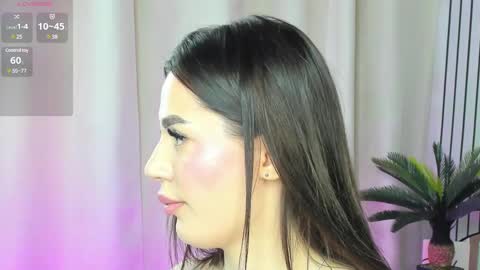 Snapshot of jelisse_jones chatting on January 12, 10:45 am Jelisse online show from January 12, 10:45 am