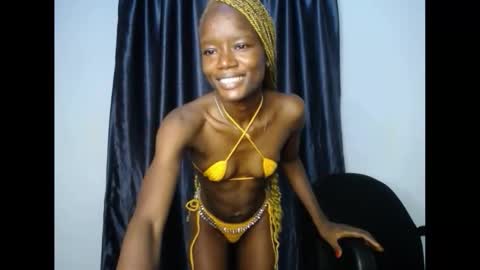 Snapshot of jellybelly7 chatting on October 16, 10:45 pm Linda online show from October 16, 10:45 pm