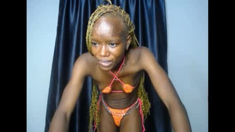 Snapshot of jellybelly7 chatting on October 17, 11:19 pm Linda online show from October 17, 11:19 pm