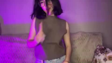 Jenifer online show from October 1, 9:09 pm