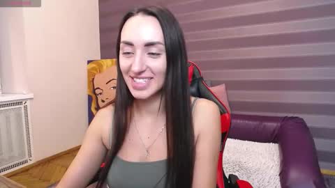 Snapshot of jeniferstone chatting on October 20, 8:17 am Kira online show from October 20, 8:17 am