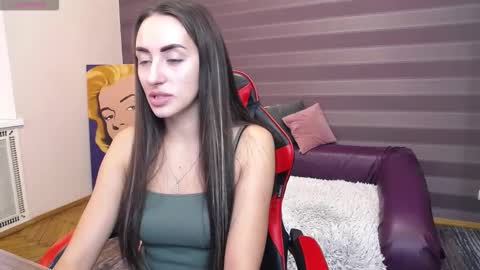 Snapshot of jeniferstone chatting on September 24, 8:24 am Kira online show from September 24, 8:24 am