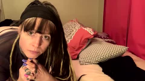 Snapshot of jenitaylia chatting on January 21, 9:46 am jenitaylia online show from January 21, 9:46 am