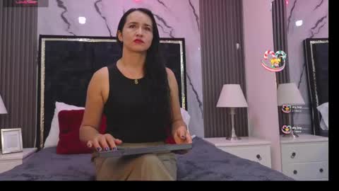 JENN  online show from October 4, 11:27 am