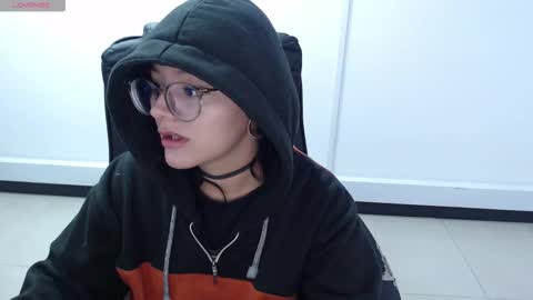 Snapshot of jenn_cg chatting on October 14, 8:55 pm jenn online show from October 14, 8:55 pm