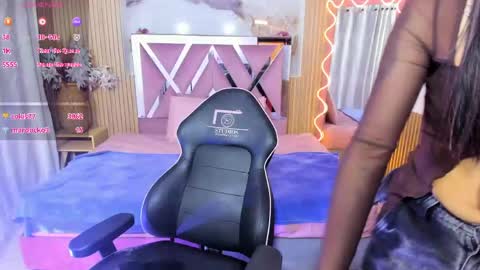 jenna_tay1 online show from May 15, 11:18 pm