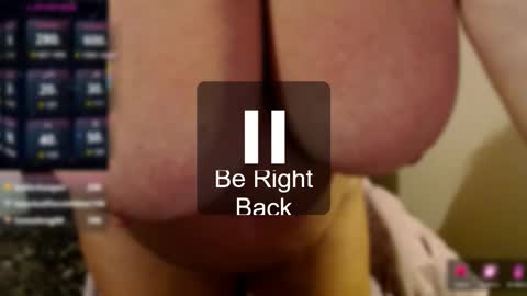 Snapshot of jennadeluxe chatting on October 13, 8:22 pm Jenna online show from October 13, 8:22 pm