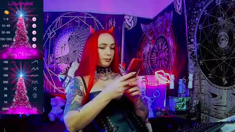 Mrs. Jenna online show from December 11, 12:02 am