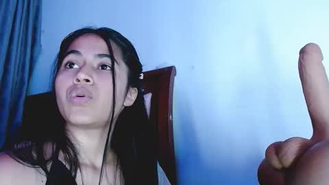 jenner_lena online show from March 31, 7:30 am