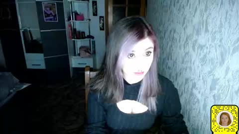 jenniedeparis online show from November 23, 3:25 pm