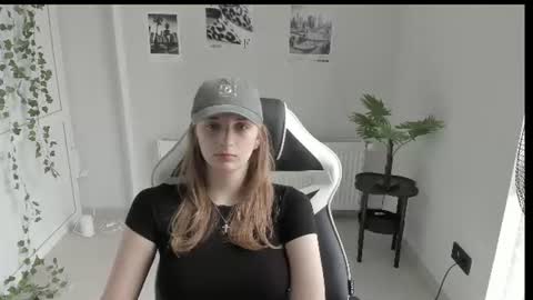 Karla online show from June 20, 12:31 pm