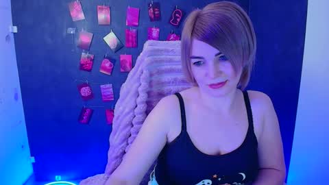 Jennifer online show from February 16, 12:38 pm