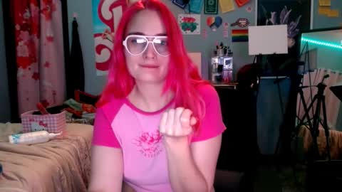 Snapshot of jennifergwen chatting on October 31, 1:40 am Jennifer Gwen online show from October 31, 1:40 am