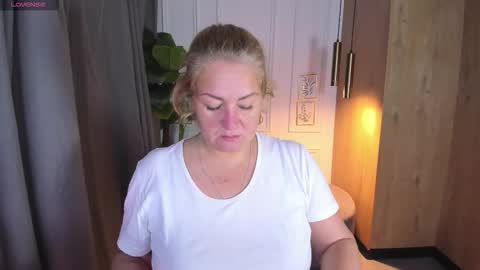 Jennifer online show from October 12, 3:03 pm