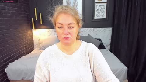 Snapshot of jenniferlight chatting on January 18, 1:08 pm Jennifer online show from January 18, 1:08 pm