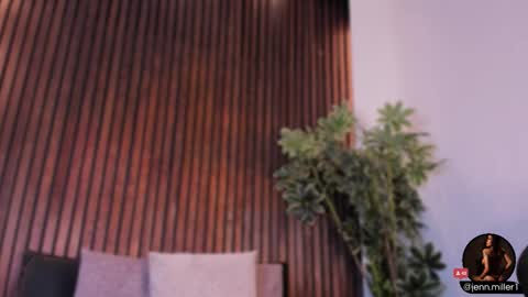 Snapshot of jennmiller_ chatting on October 18, 12:41 pm online show from October 18, 12:41 pm