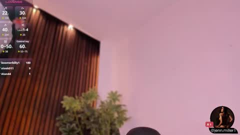 Snapshot of jennmiller_ chatting on October 24, 1:40 pm online show from October 24, 1:40 pm