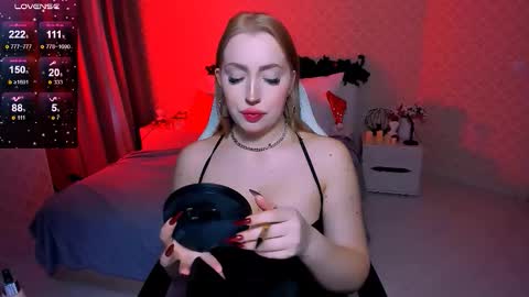 Jenny online show from December 19, 8:17 am