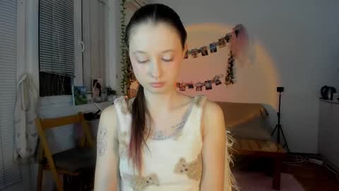 Jennifer Jenny Darling   online show from February 25, 7:49 pm