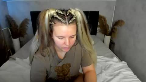 Jenny online show from February 20, 6:26 am