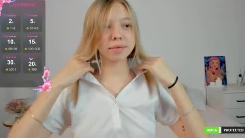 Snapshot of jenny_muf chatting on September 14, 8:18 pm Jenny online show from September 14, 8:18 pm
