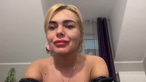 Snapshot of jenny_play1 chatting on January 23, 8:36 am Jenny online show from January 23, 8:36 am