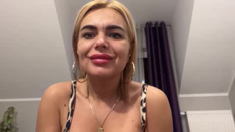 Snapshot of jenny_play1 chatting on January 8, 8:49 am Jenny online show from January 8, 8:49 am