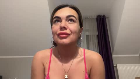 Snapshot of jenny_play1 chatting on February 11, 8:15 am Jenny online show from February 11, 8:15 am