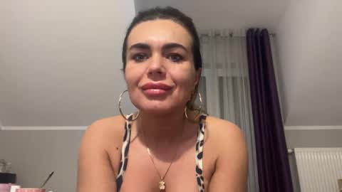Snapshot of jenny_play1 chatting on February 19, 11:06 am Jenny online show from February 19, 11:06 am