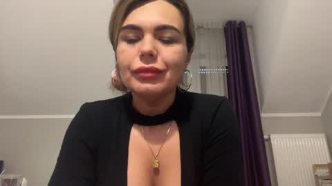 Snapshot of jenny_play1 chatting on February 12, 8:27 am Jenny online show from February 12, 8:27 am