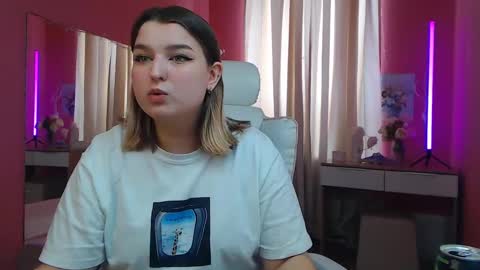 jenny_smitx online show from February 22, 7:56 am