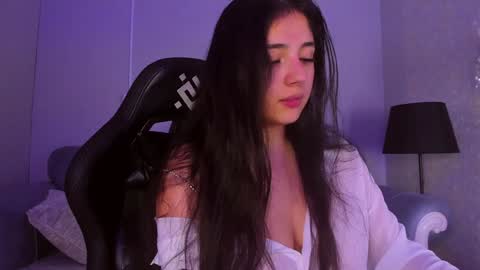 Jenny Ferguson online show from December 12, 2:11 pm