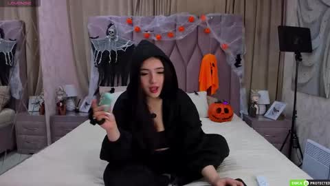 Snapshot of jennyferguson chatting on October 27, 3:02 am Jenny Ferguson online show from October 27, 3:02 am