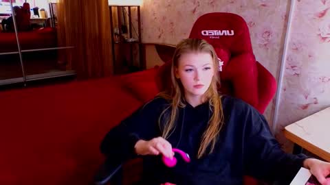 your dream online show from November 9, 4:03 pm