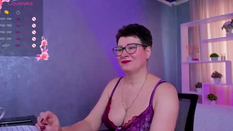 Jenny online show from April 25, 8:28 am