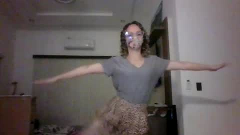 jesabelica online show from November 6, 8:09 am