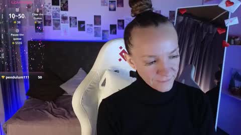 jesica_moon_peachy online show from February 27, 2:33 am