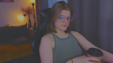  JessieVibes online show from April 19, 5:02 pm